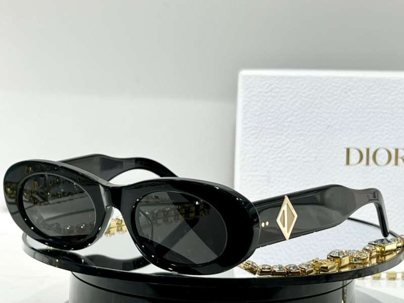 Picture of Dior Sunglasses _SKUfw53761087fw